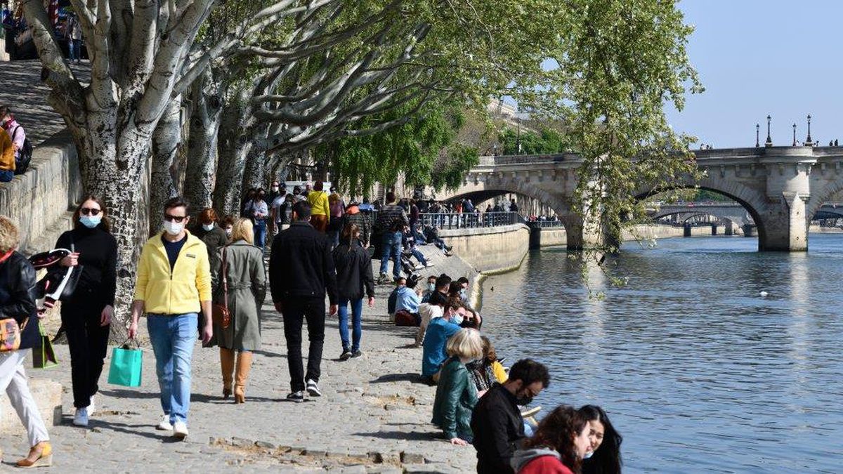 Covid: Avrupa Komisyonu hangi koşullarla AB ülkelerine seyahat kısıtlamalarının yumuşatılmasını önerdi?