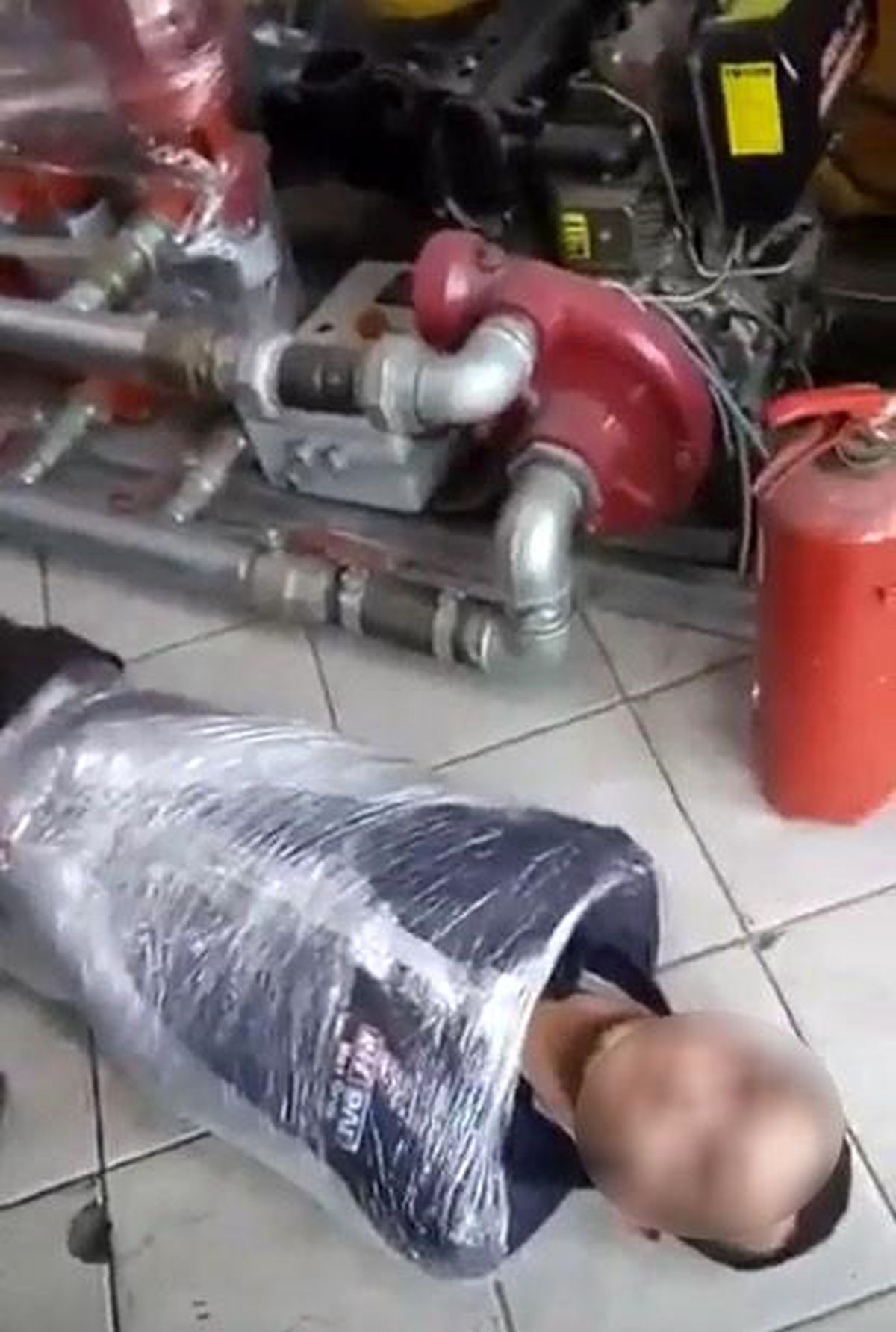 Engelli genci streç filme sarıp eziyet etmişlerdi, savcı 35\'er yıla kadar hapis istedi