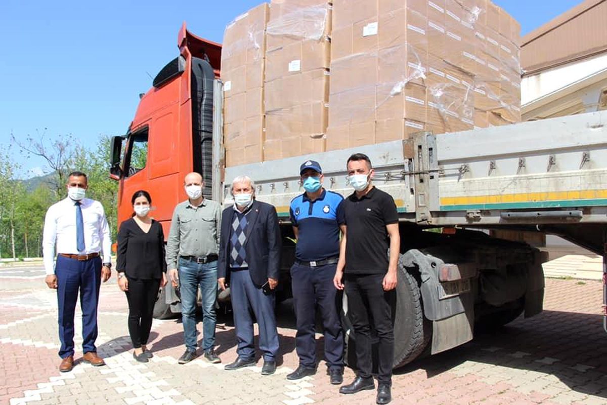 İhtiyaç sahiplerine 500 adet gıda kolisi