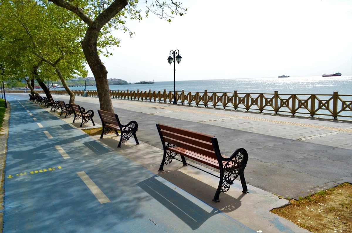 Kapanmanın 5\'inci gününde sahil ve yollar sakin