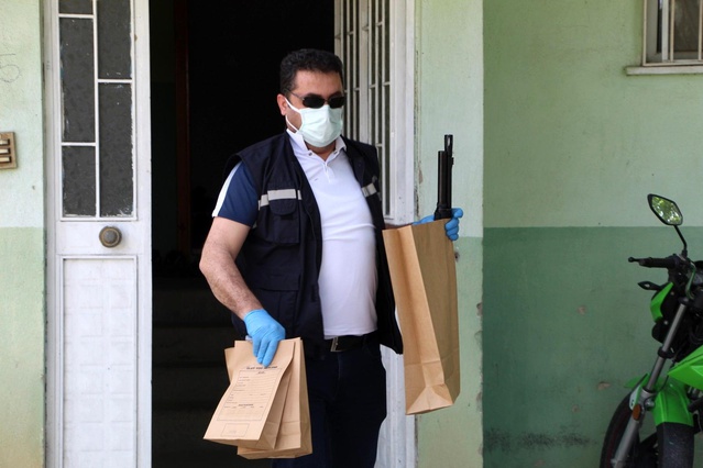 Kendisini öldürmek isteyen kocasına kıyamadı, namlunun önüne atlattı Kendisini öldürmek isteyen kocasına kıyamadı, namlunun önüne atlattı