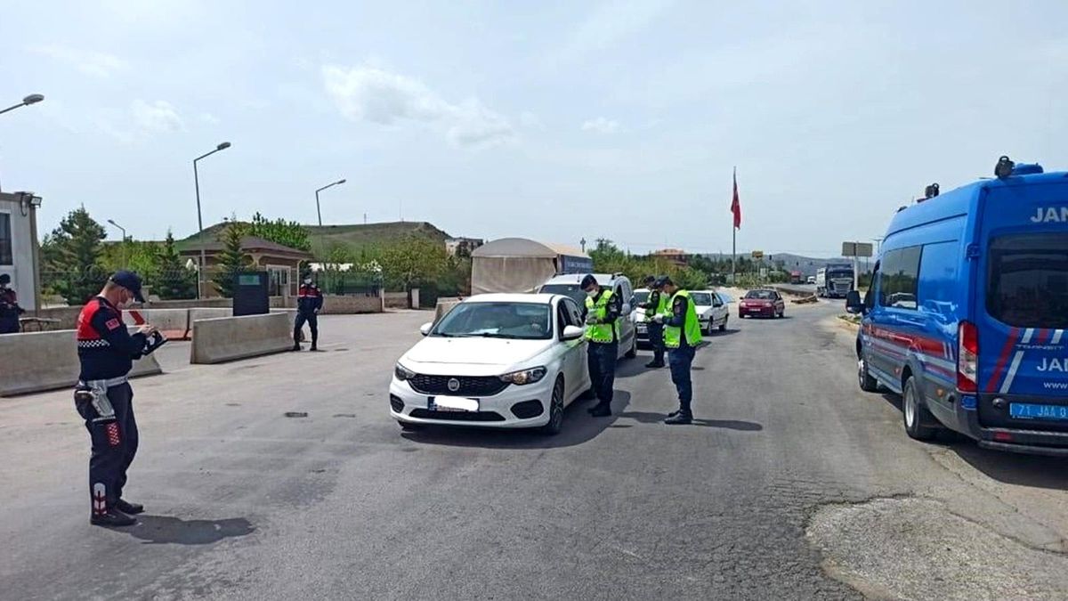 Kırıkkale\'de kısıtlamayı ihlal edenlere 58 bin lira ceza