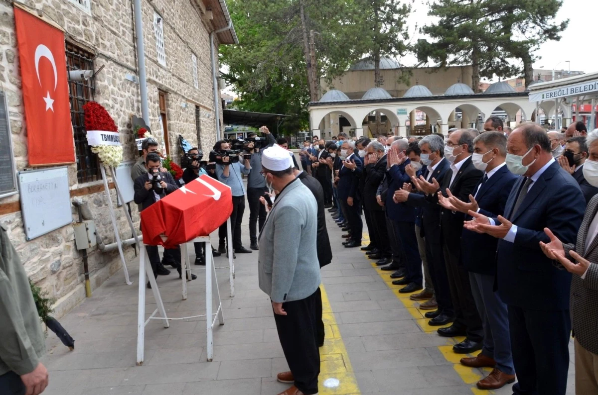 Korona virüsten hayatını kaybeden eski AK Parti Milletvekili Uysal son yolculuğuna uğurlandı