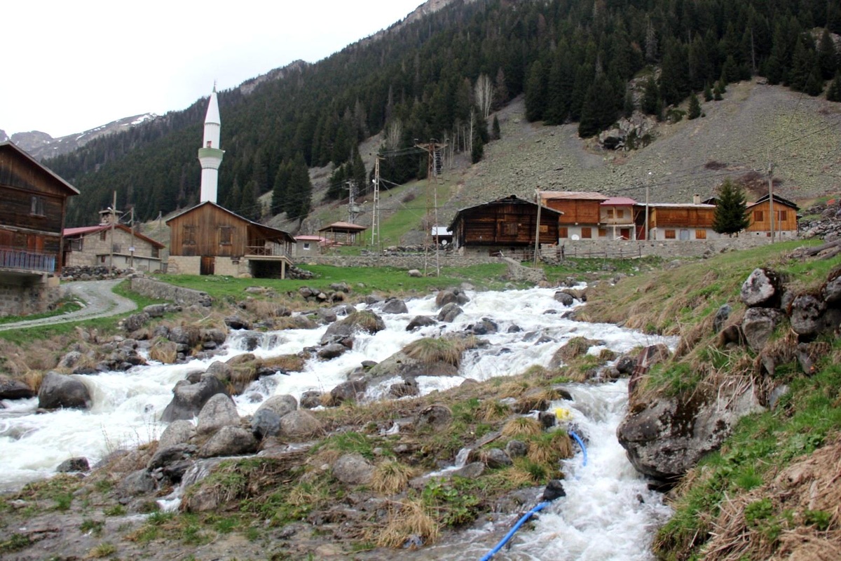 Rize\'nin gözde yaylaları tam kapanmanın biteceği tarihi bekliyor