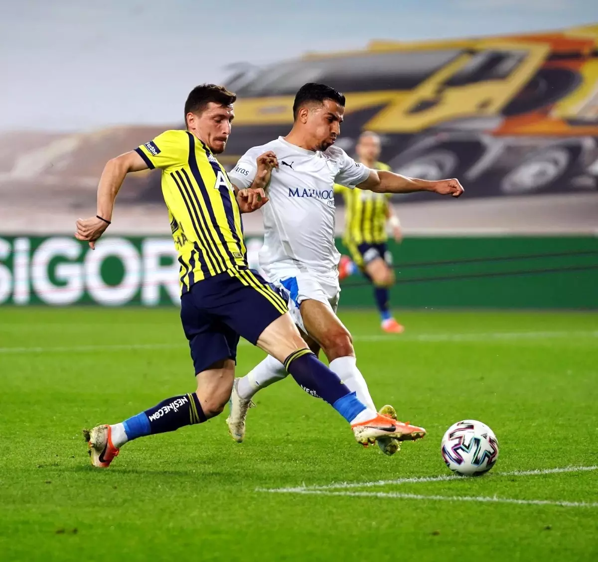 Süper Lig: Fenerbahçe: 3 BB Erzurumspor: 0 (İlk yarı)