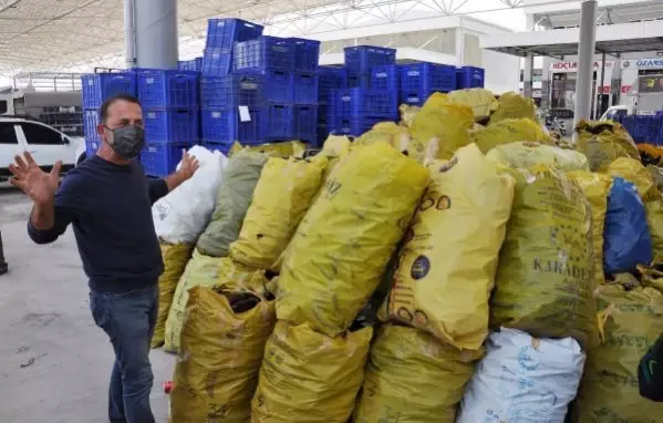 Antalya'da sektör temsilcilerinden 'semt pazarları açılsın' talebi Antalya'da sektör temsilcilerinden 'semt pazarları açılsın' talebi