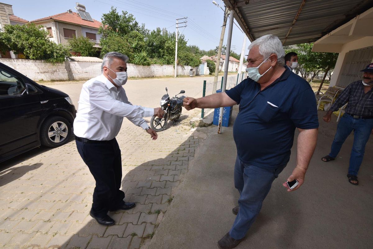 Başkan Tekin, sahaya indi