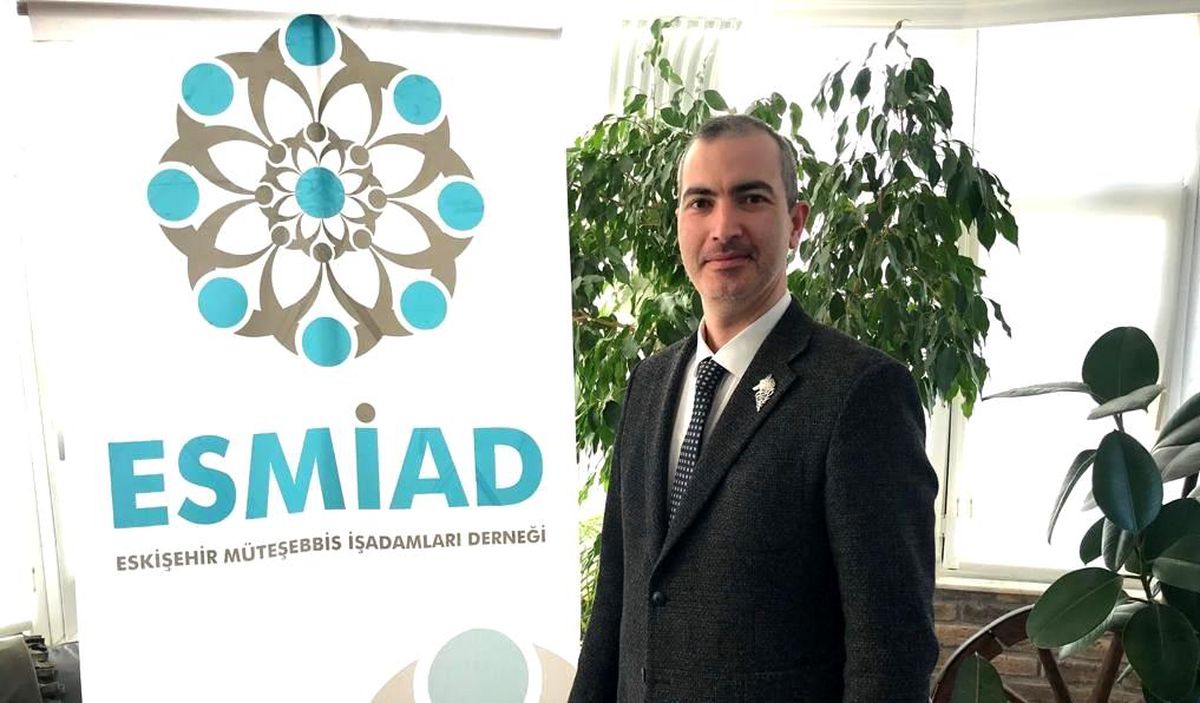ESMİAD küçük esnafın yanında