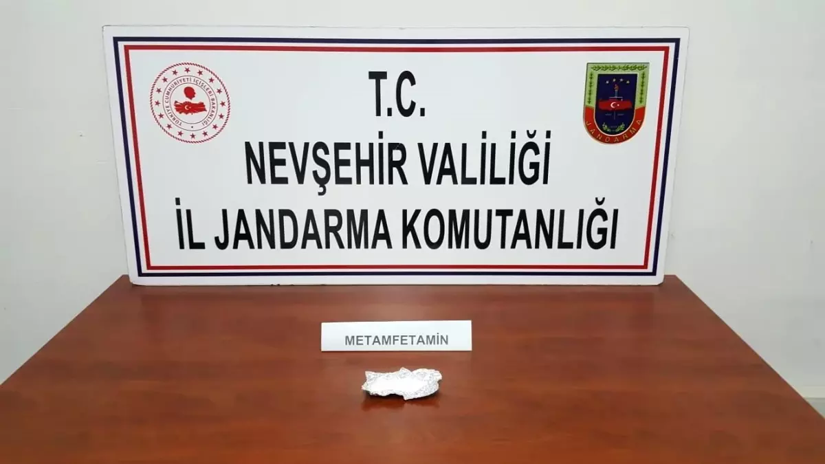 Son dakika... Jandarma uyuşturucudan 2 kişiyi gözaltına aldı