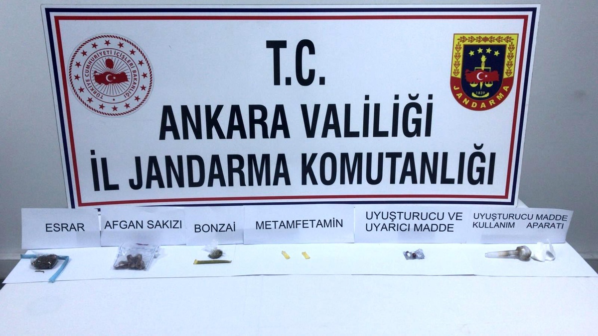 Jandarmadan zehir tacirlerine geçit yok
