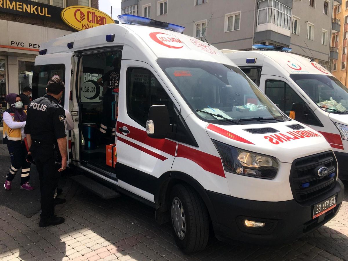 Kayseri\'de açık unutulan tüp parladı: 2 yaralı