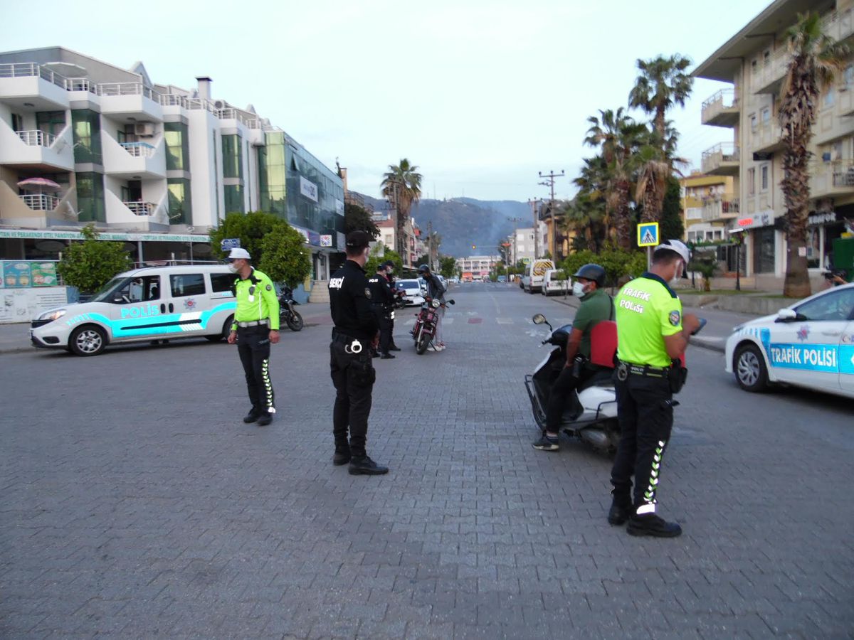 Marmaris\'te 24 Saat boyunca devam eden mesaiye geçti