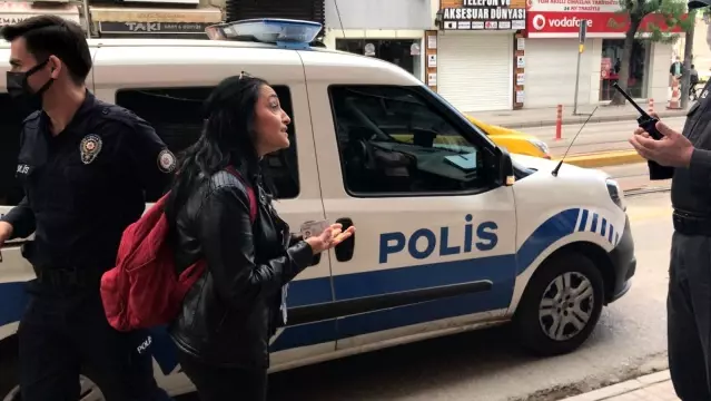 Sağlık çalışanı maskesiz alışverişe gitti, takmamakta diretince ortaya ilginç görüntüler çıktı Sağlık çalışanı maskesiz alışverişe gitti, takmamakta diretince ortaya ilginç görüntüler çıktı