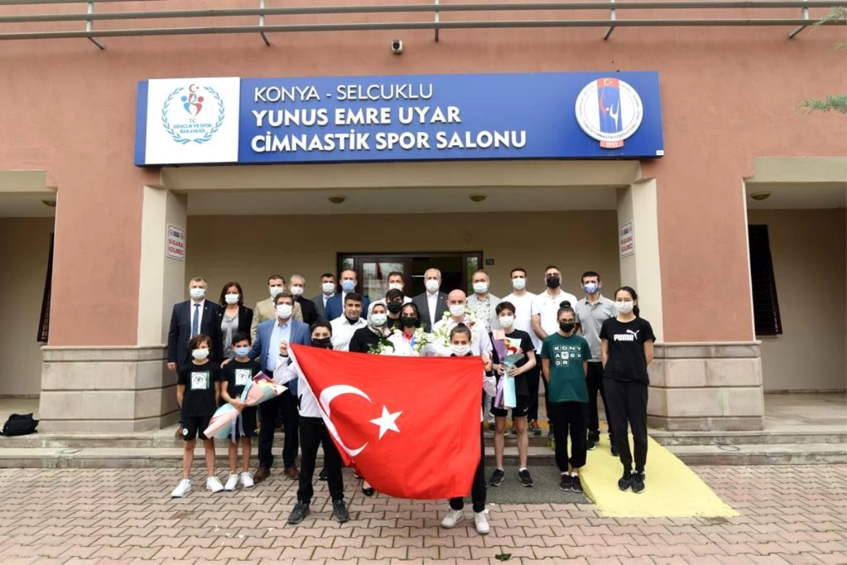 Şampiyon Elif Ceren Çolak, memleketi Konya\'da sevinçle karşılandı