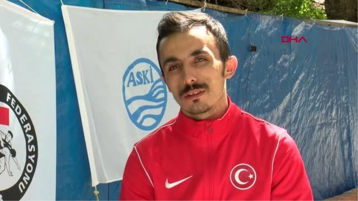 SPOR Milli halterci Muammer Şahin, DHA\'nın haberinden sonra haltere geri döndü
