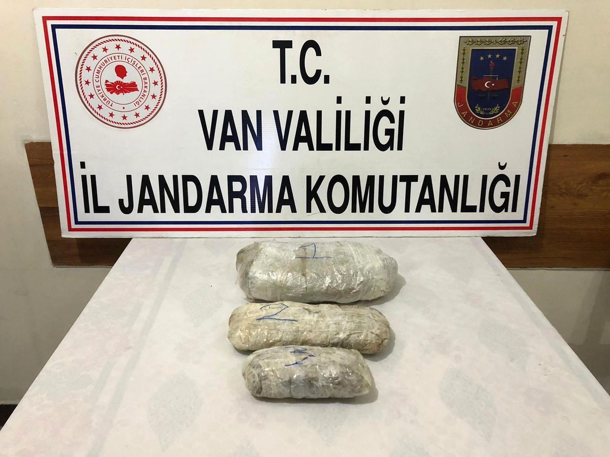 Van\'da 5 kilo 195 gram esrar ele geçirildi