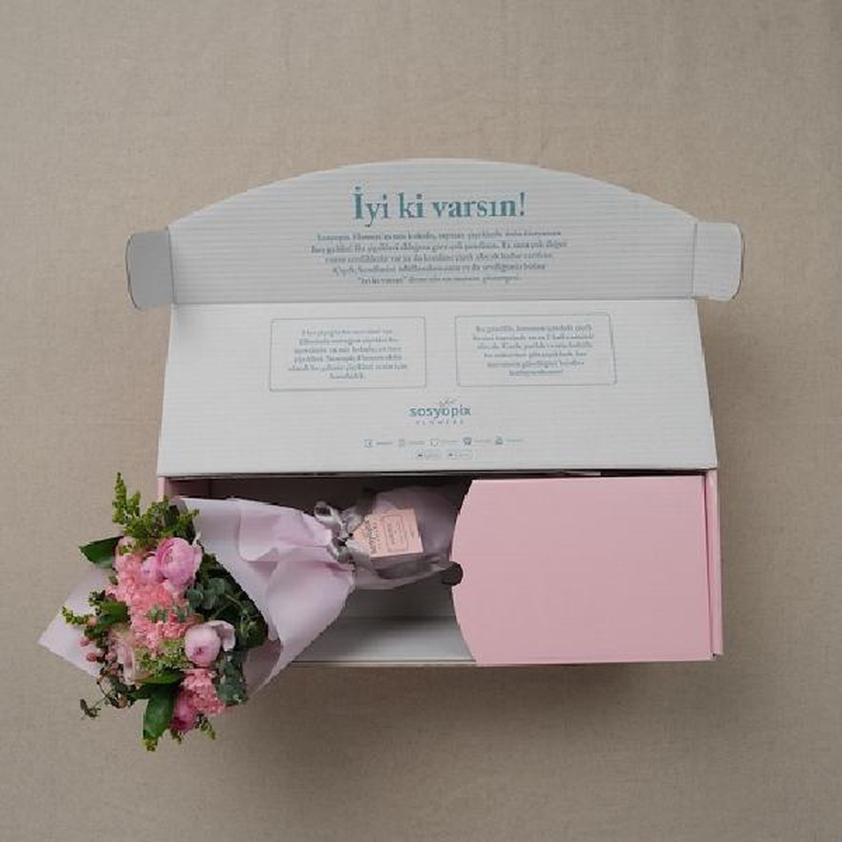 Yerli girişim \'Sosyopix Flowers\' markasıyla çiçek pazarına girdi