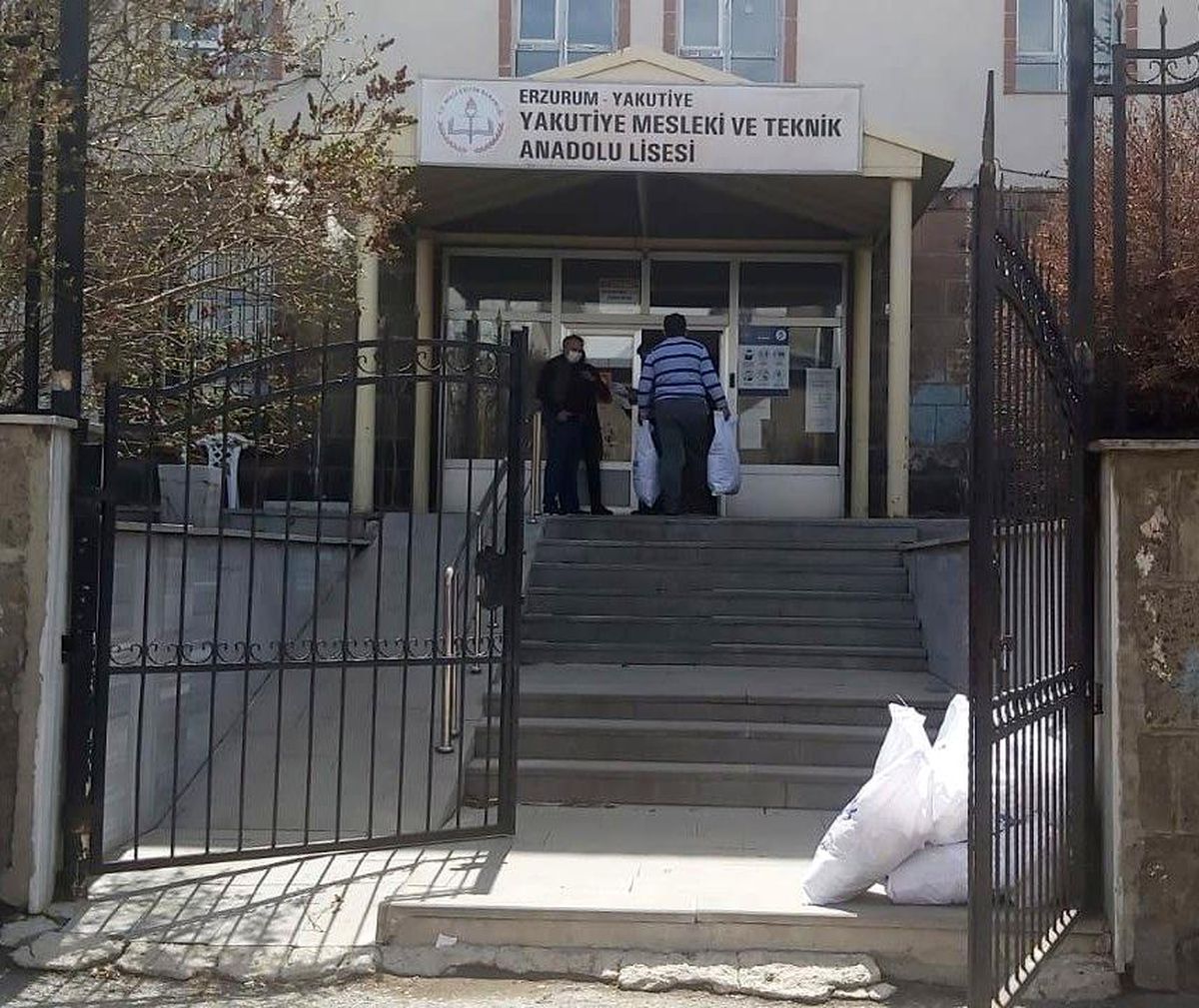 322 aileye ramazan yardımı yapıldı