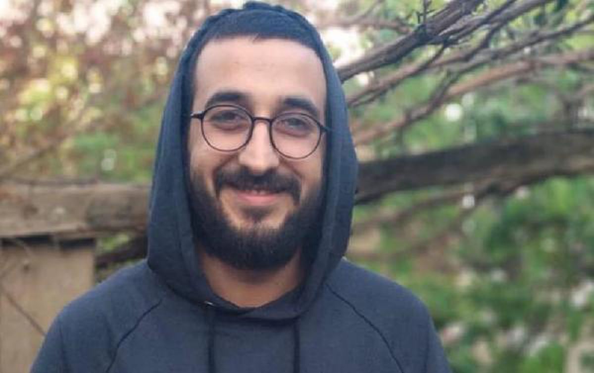 Azerbaycanlı aktivist, terlikleri uğruna canından oldu!
