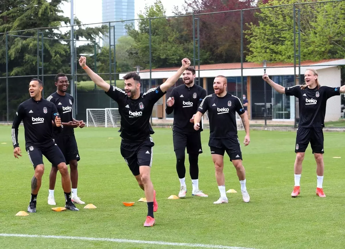 Beşiktaş, derbi hazırlılarını sürdürdü