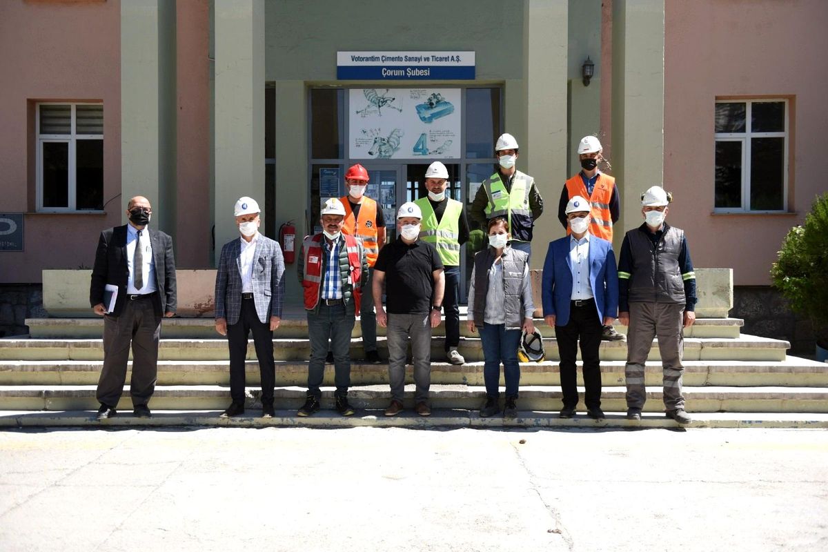 Çimento fabrikasında söküm çalışmaları başladı
