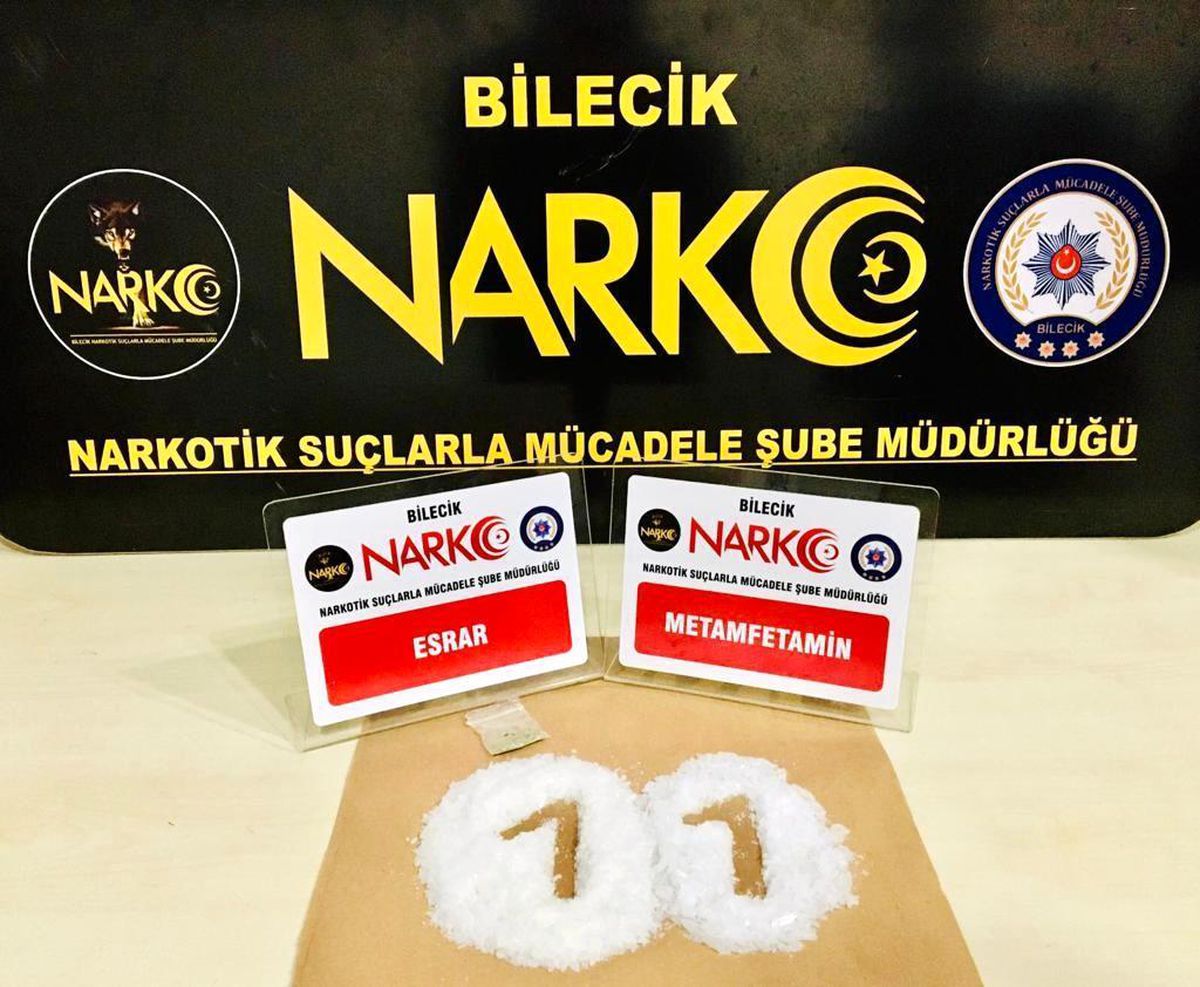 \'Dur\' ihtiyarına uymayan sürücünün kullandığı araçtan uyuşturucu madde çıktı