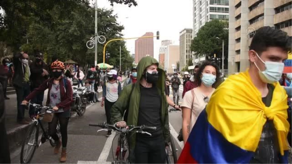 Kolombiya\'da hükümetin vergi reformu karşıtı gösteriler devam ediyor