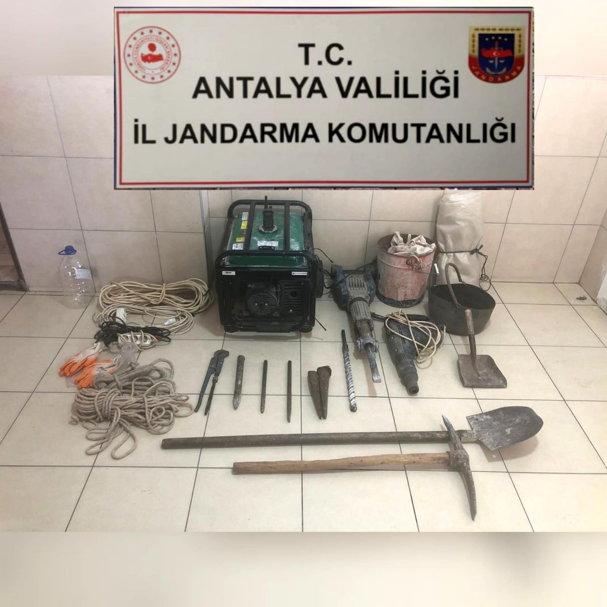 Son dakika haberi | Birinci derece sit alanında kaçak kazıya jandarmadan suçüstü