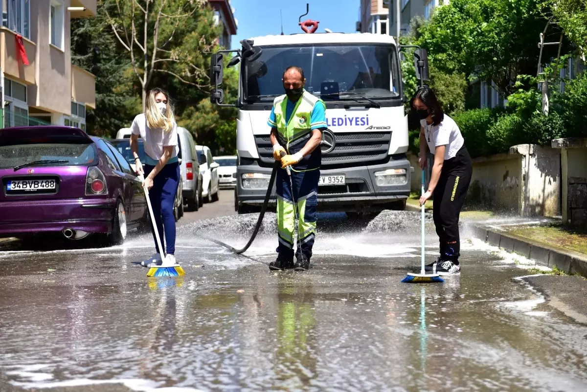 "Gör bizi Şadi abi" diyen gençlere Başkan Yazıcı sürpriz yaptı