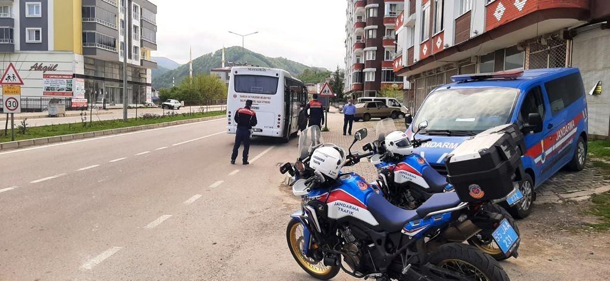 Son Dakika | İstanbul\'dan belgesiz yolculuk jandarmaya takıldı