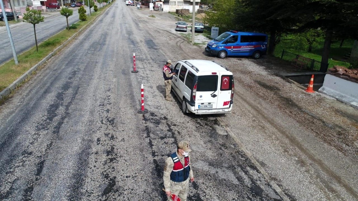 Kısıtlama kurallarına uymayan 164 kişiye 553 bin TL ceza