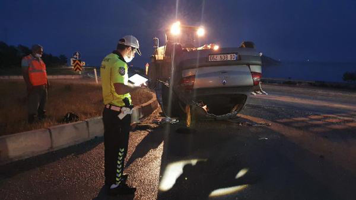 Son dakika: Mersin\'de, takla atan otomobildeki 2\'si çocuk 4 kişi yaralandı