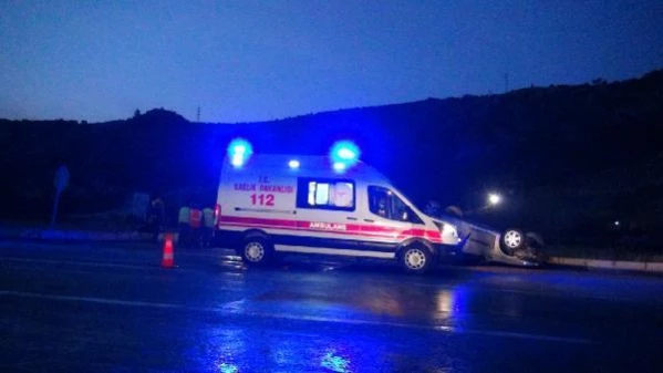 Son dakika: Mersin'de, takla atan otomobildeki 2'si çocuk 4 kişi yaralandı