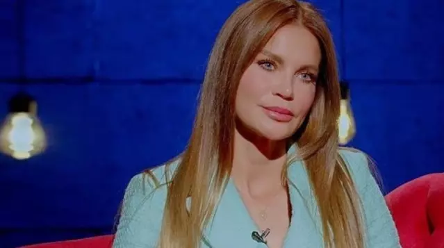 Oğlu Pars'ın hastalık dönemini anlatan Ebru Şallı yürekleri dağladı Oğlu Pars'ın hastalık dönemini anlatan Ebru Şallı yürekleri dağladı