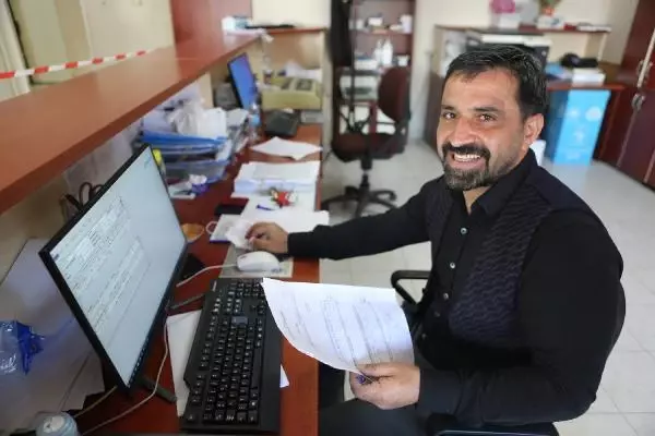 Ovacık Belediyesi'nde çalışanlar karantinada; işleri başkan yapıyor Ovacık Belediyesi'nde çalışanlar karantinada; işleri başkan yapıyor