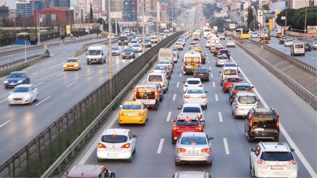 Prof. Dr. Mehmet Ceyhan uyardı: İstanbul\'dan gidenlerin döneceği 18 Mayıs - 18 Haziran tarihlerinde tedbirli olmalıyız