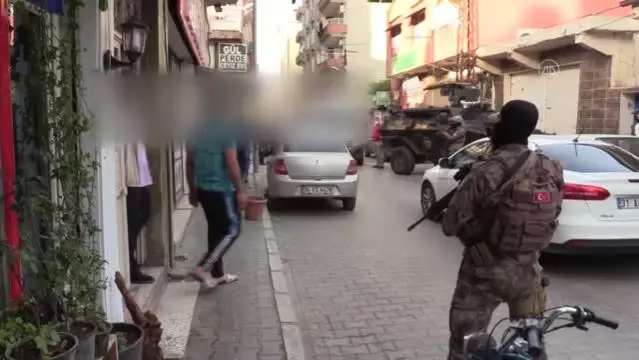 Son dakika haberleri... Yasa dışı bahis operasyonunda 21 şüpheli gözaltına alındı Son dakika haberleri... Yasa dışı bahis operasyonunda 21 şüpheli gözaltına alındı