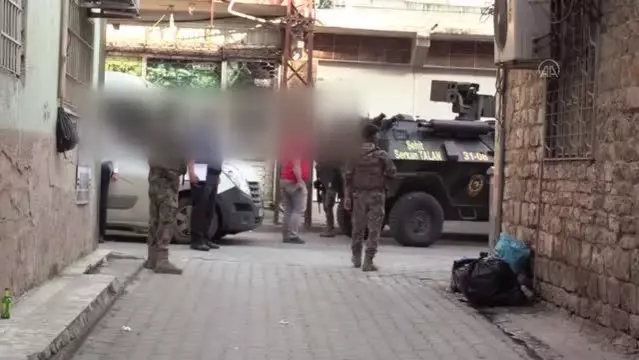 Son dakika haberleri... Yasa dışı bahis operasyonunda 21 şüpheli gözaltına alındı Son dakika haberleri... Yasa dışı bahis operasyonunda 21 şüpheli gözaltına alındı