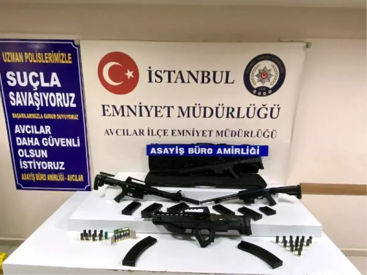Son dakika haber | AVCILAR\'DA KAPALI OLMASI GEREKEN KAFEYE BASKIN KAMERADA 4 RUHSATSIZ AV TÜFEĞİ DE ELE GEÇİRİLDİ