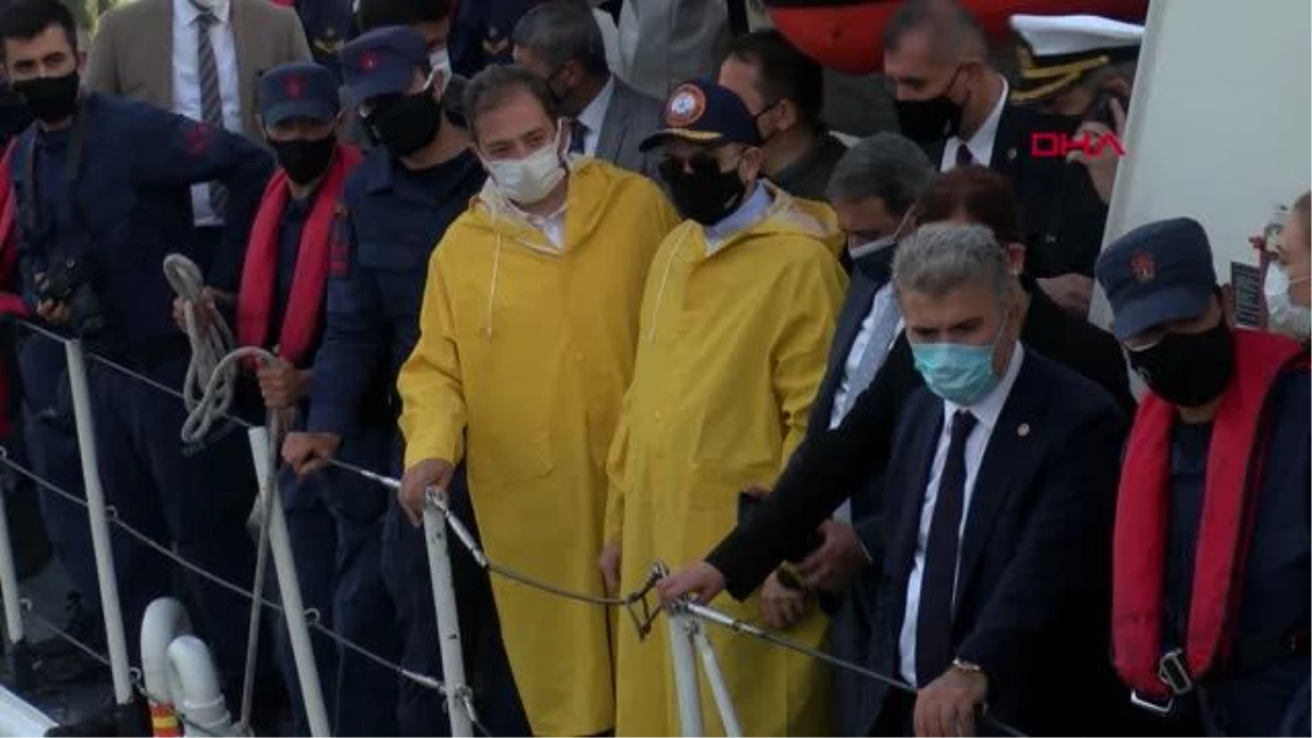 Son dakika haber... BALIKESİR BAKAN PAKDEMİRLİ MİDYE HASADINA KATILDI