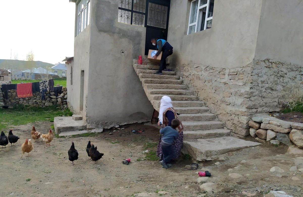 Çaldıran Belediyesinde bin 500 aileye Ramazan desteği
