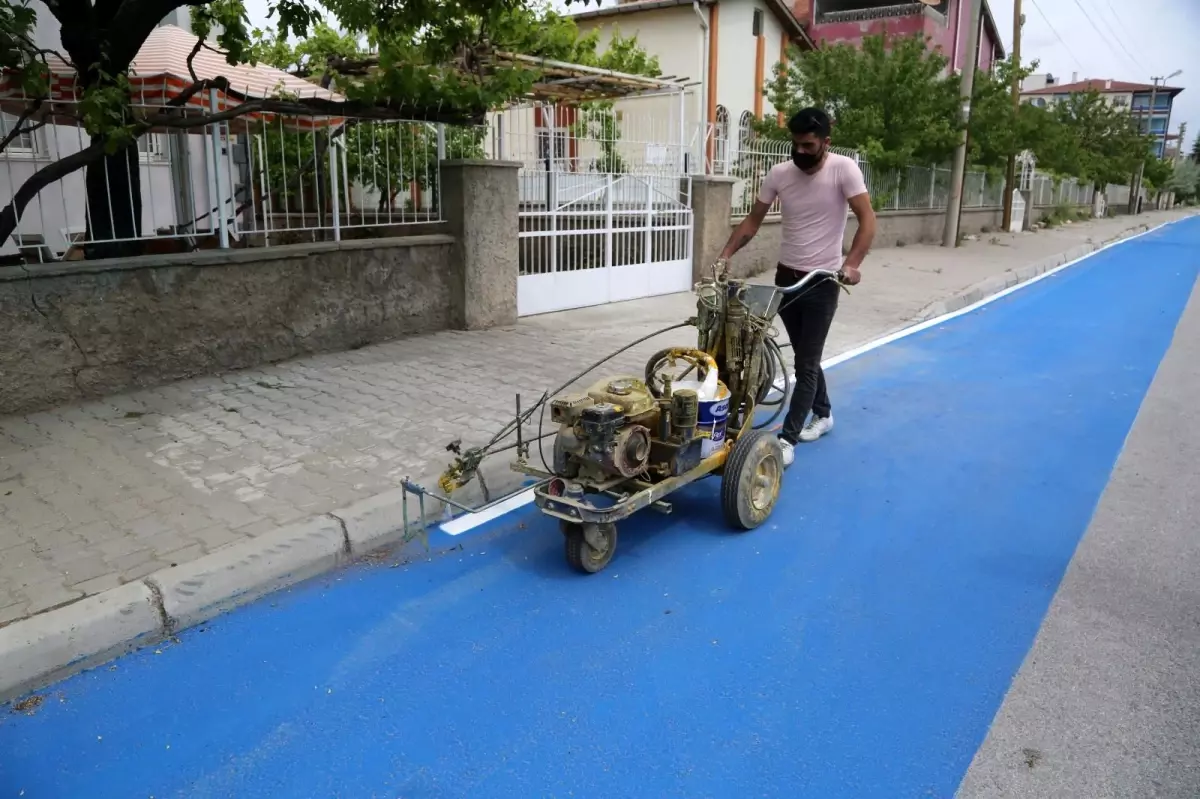 Develi Belediyesi 2 kilometre bisiklet yolu yaptı