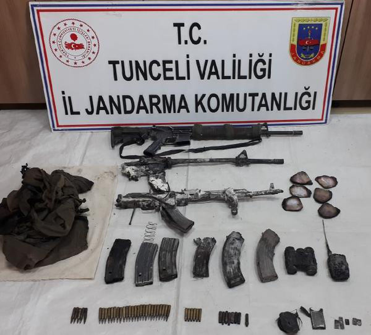 Son dakika! İçişleri Bakanlığı: Tunceli\'de 3 terörist etkisiz hale getirildi (2)