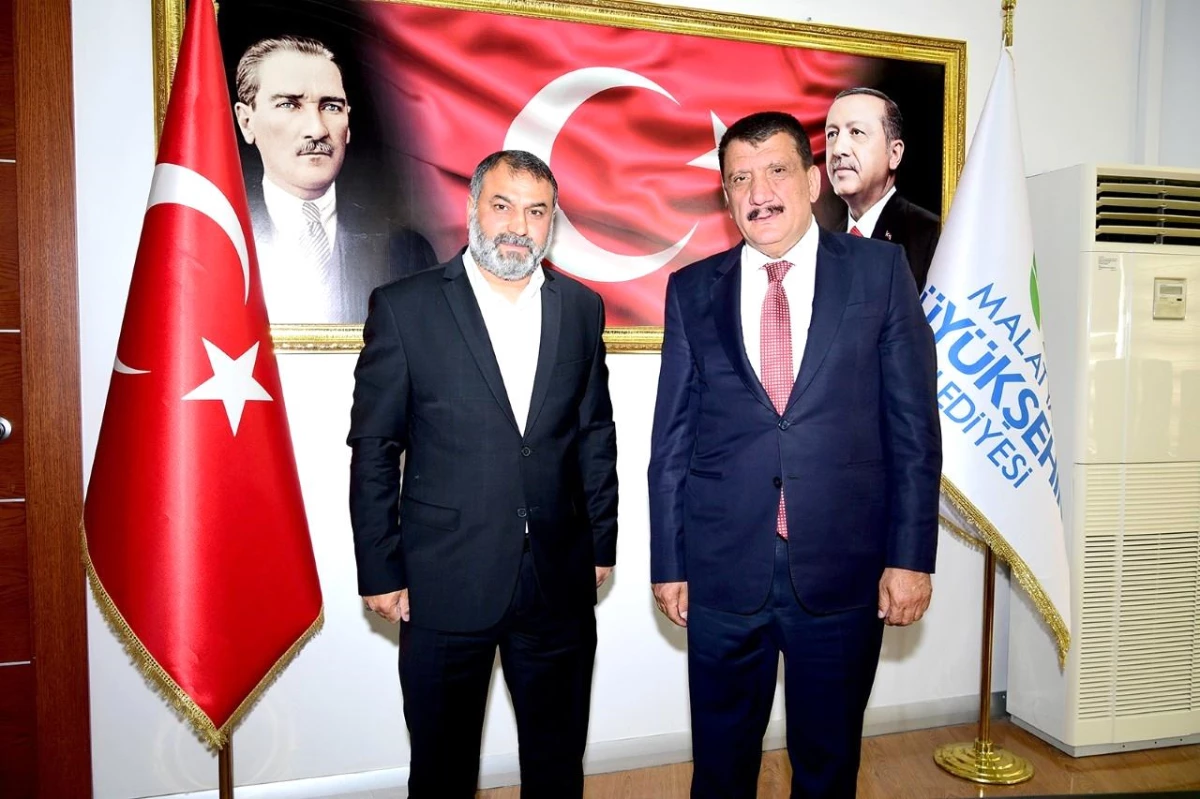 Kaynarca muhtarından Başkan Gürkan\'a teşekkür ziyareti