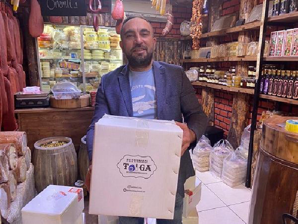 Pastırmacı Tolga\'dan ihtiyaç sahiplerine iaşe yardımı