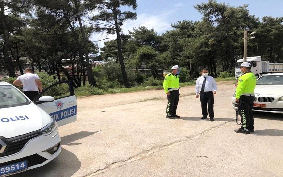 Son dakika... Vali Aktaş, polis kontrol noktasını denetledi