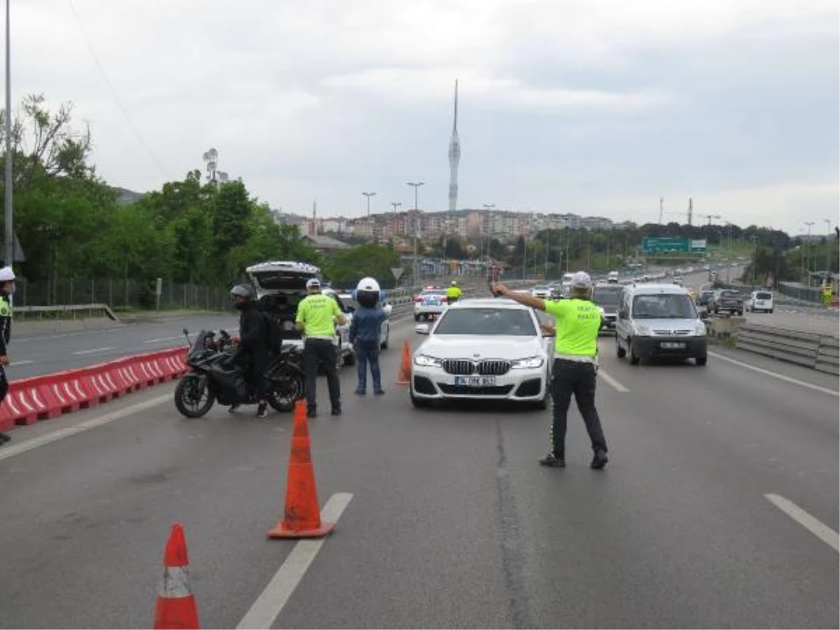 Son dakika haber... 15 TEMMUZ ŞEHİTLER KÖPRÜSÜ\'NDE TAM KAPANMA DENETİMİ