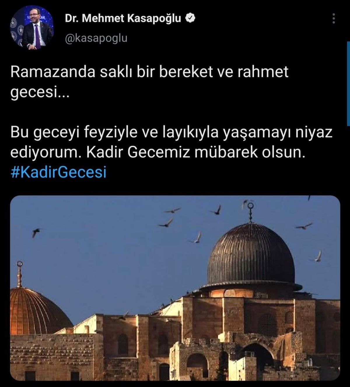 Bakan Kasapoğlu\'ndan "Kadir Gecesi" paylaşımı
