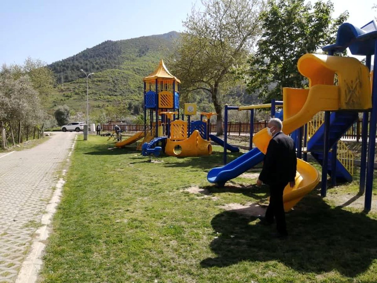 Bayırköy\'de park ve bahçelerdeki temizlik bakım çalışması