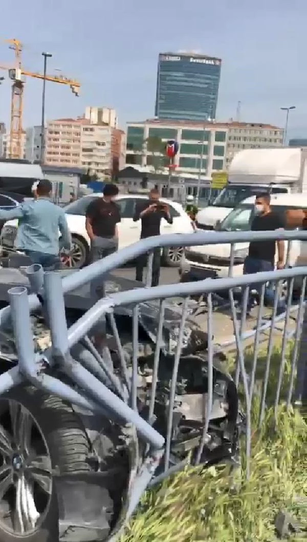 Beşiktaş'ta makas atan sürücü, ortalığı birbirine kattı! 4 kişi yaralandı, 11 araç hasar gördü